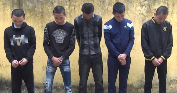 Thanh Hóa: Bắt quả tang 5 thanh niên sử dụng ma tuý ngoài cánh đồng