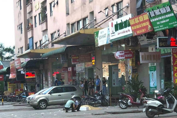 Hà Nội: Một phụ nữ tử vong do rơi từ trên tầng cao của tòa nhà chung cư