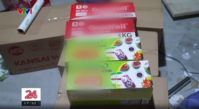 Phát hiện cơ sở sản xuất màng bọc thực phẩm giả chứa chất cấm, gây dậy thì sớm và vô sinh Phát hiện cơ sở sản xuất màng bọc thực phẩm giả chứa chất cấm, gây dậy thì sớm và vô sinh