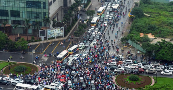 Chủ tịch Hà Nội: Đau đầu, nhức óc vì ùn tắc giao thông