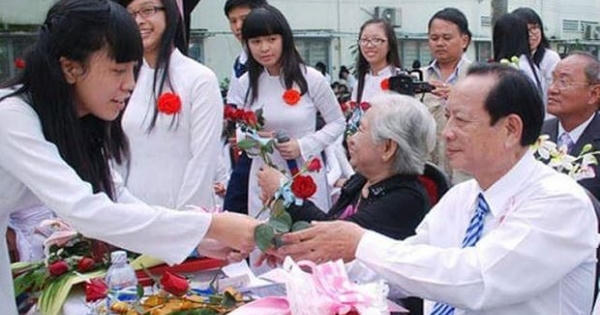 'Học phí' hay 'học giá'?