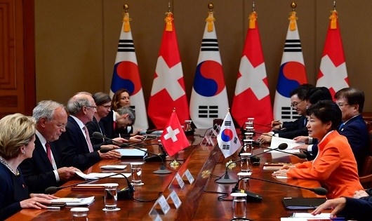 Bê bối 'bạn thân Tổng thống': Hàn Quốc thay Thủ tướng