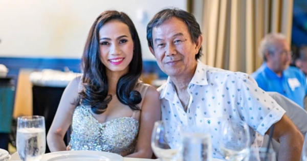 Sau 5 lần đổ vỡ, giờ đây guitar "Mười ngón tay vàng" có cuộc sống bình an bên vợ trẻ kém 38 tuổi