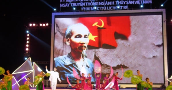 Hải Phòng: Sôi động đêm hội" Cát Bà Xanh" 2016