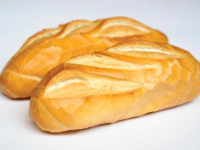 Cướp một ổ bánh mì ăn cho đỡ đói, hai 9X đối mặt với 10 năm tù