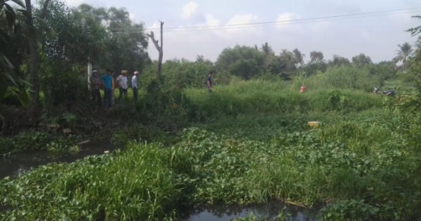 Tá hỏa phát hiện thi thể trẻ em đang phân hủy ở Bình Dương