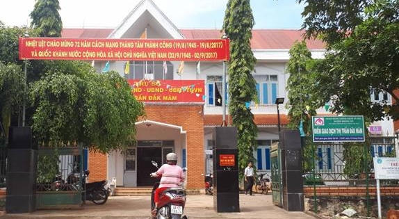 Đắk Nông: Hàng loạt quan chức Thị trấn Đắk Mâm bị cắt hết chức vụ vì để xảy ra sai phạm Đắk Nông: Hàng loạt quan chức Thị trấn Đắk Mâm bị cắt hết chức vụ vì để xảy ra sai phạm