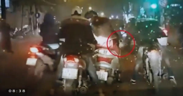 Quái chiêu dàn cảnh để cướp giật tài sản trên đường phố