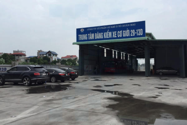 Nhiều trung tâm đăng kiểm ở Hà Nội “bỏ qua” công đoạn khi kiểm tra phương tiện