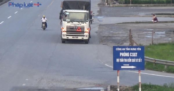 CSGT Hưng Yên ra quân xử lý phương tiện đi ngược chiều tại quốc lộ 5