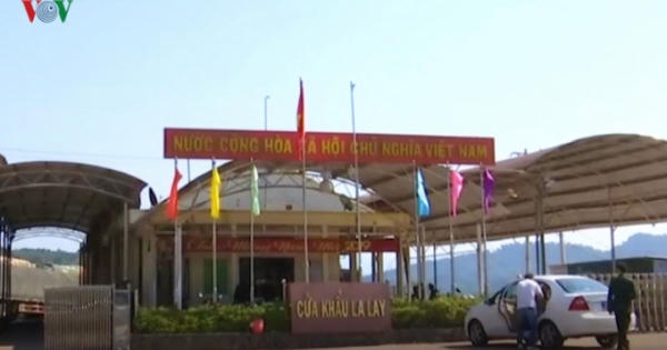 Tạm đình chỉ 1 Chi cục trưởng và 4 cán bộ hải quan Cửa khẩu La Lay