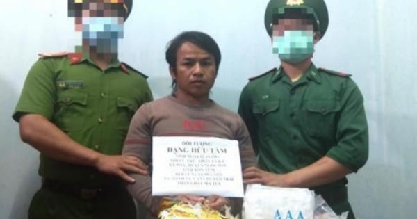 Kon Tum: Bắt đối tượng vận chuyển 2 kg ma túy đá