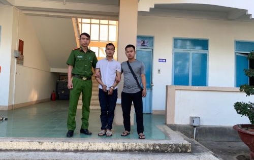 Kon Tum: Bắt giữ đối tượng đặt camera quay lén cảnh "mây mưa" để tống tiền