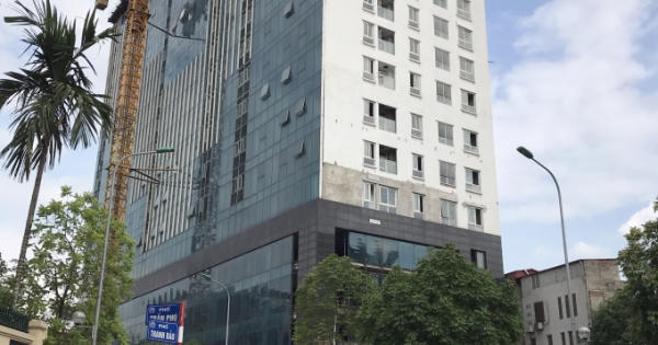 Đã có phương án phá dỡ tầng 18 tòa 8B Lê Trực? Đã có phương án phá dỡ tầng 18 tòa 8B Lê Trực?