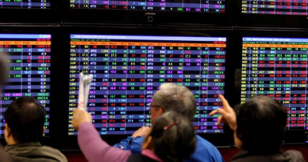 Buôn sắn, bán vàng mã kiếm triệu USD: Ăn đứt đại gia ngàn tỷ Buôn sắn, bán vàng mã kiếm triệu USD: Ăn đứt đại gia ngàn tỷ