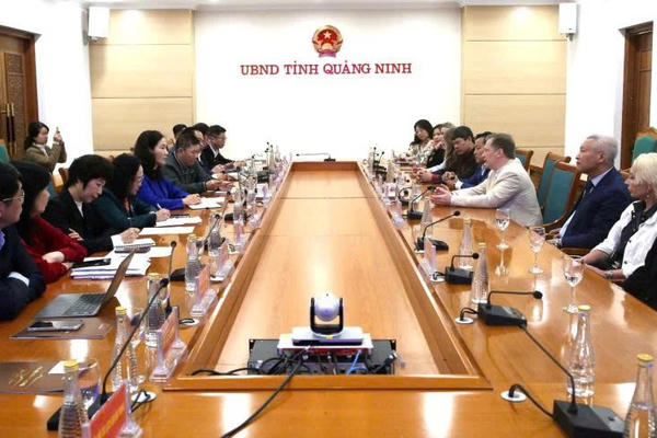 Quảng Ninh làm việc với đoàn famtrip của Hiệp hội Du lịch Ural (Liên bang Nga)