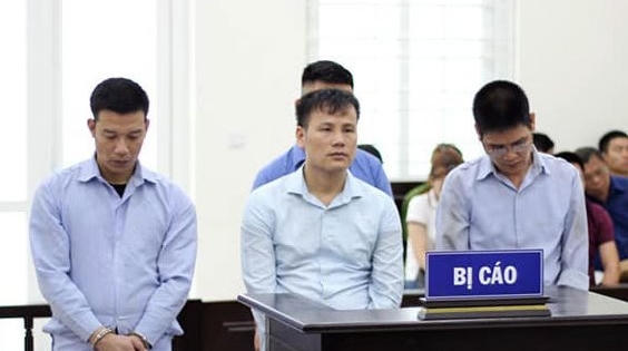 Cần tiền "chơi" ma túy, tài xế taxi đi… cướp xe của đồng nghiệp Cần tiền "chơi" ma túy, tài xế taxi đi… cướp xe của đồng nghiệp