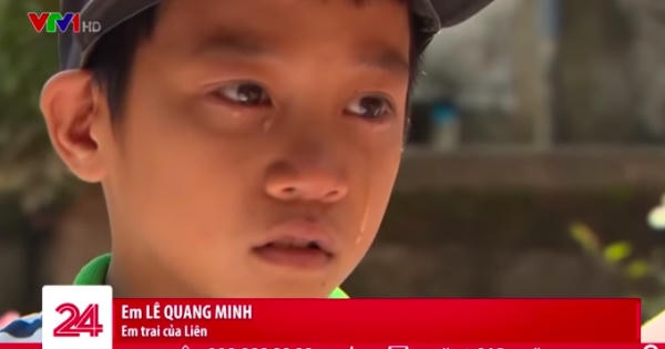 Clip về những trang sách nhuộm bùn và những giọt nước mắt thất thần của học sinh vùng lũ