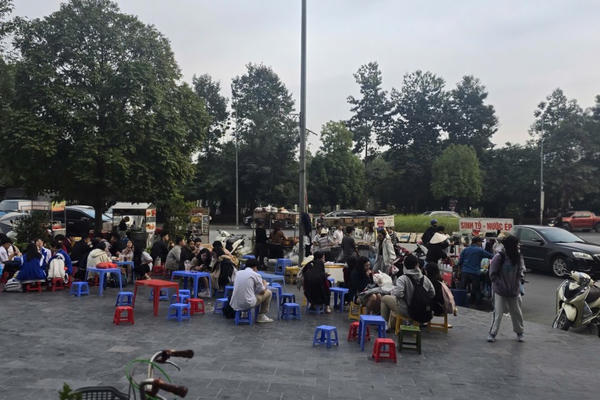 Lấn chiếm lòng đường, vỉa hè tại phường Phú Diễn: Bức xúc cộng đồng và nỗ lực lập lại trật tự đô thị của Hà Nội