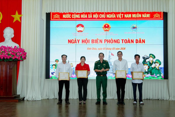 Cần Thơ: Sôi nổi Ngày hội Biên phòng toàn dân tại phường Vĩnh Châu
