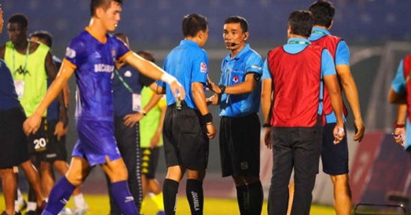 V-League nghiệt ngã!