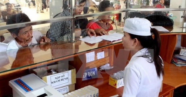 Viện phí, giá xăng khiến CPI tăng cao