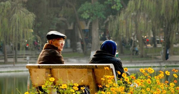 Hà Nội sương mù sáng sớm, ngày nắng đẹp