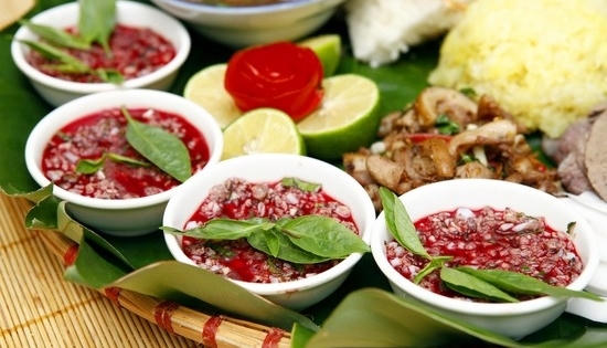 Phú Thọ: Một bệnh nhân tử vong do ăn tiết canh lợn