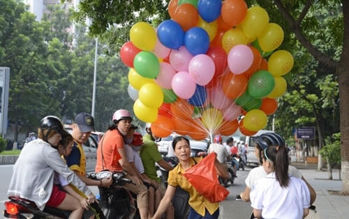 Bóng bay chứa khí hidro nguy hiểm cỡ nào?