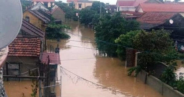 Điểm báo ngày 18/10/2016: Nỗ lực khắc phục hậu quả mưa lũ, chủ động phòng chống bão số 7
