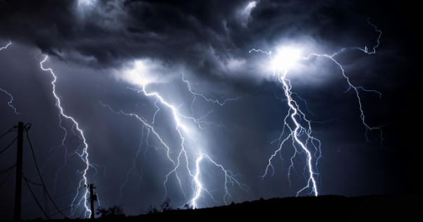 Ra đồng gieo mạ, người phụ nữ bị sét đánh tử vong