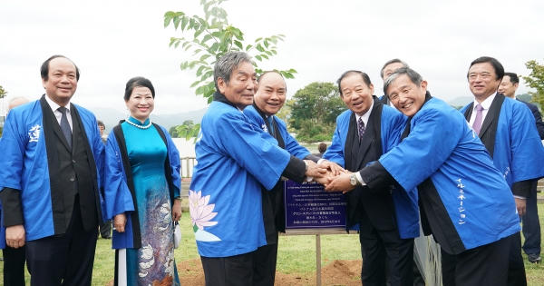 Thủ tướng: Việt – Nhật ‘tình thân sâu sắc thắm màu, không phai’ Thủ tướng: Việt – Nhật ‘tình thân sâu sắc thắm màu, không phai’