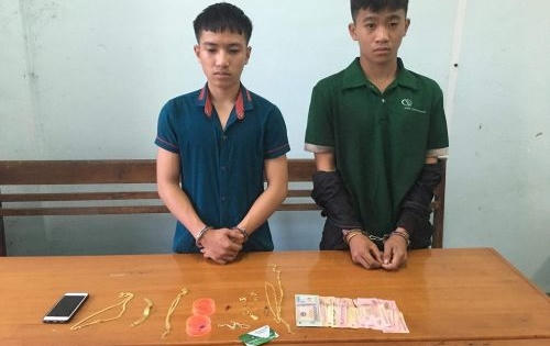 Bắt giữ 2 đối tượng đột nhập nhà dân, phá két trộm hơn 3 cây vàng