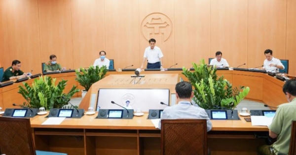 Nguy cơ lây nhiễm COVID-19 ở Hà Nội chưa hết Nguy cơ lây nhiễm COVID-19 ở Hà Nội chưa hết