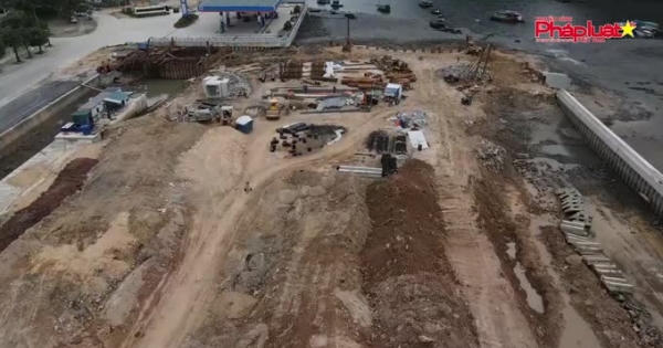 Rác thải xây dựng bẩn lấp biển đe dọa đến hệ sinh thái môi trường Vịnh Hạ Long