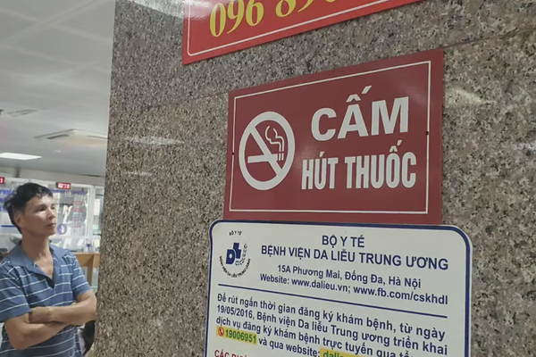 Đề xuất áp dụng “phạt nguội” đối với hành vi hút thuốc lá nơi công cộng