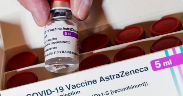 Tiêm vaccine là một trong những giải pháp căn cơ, quyết định trong kiểm soát dịch COVID-19