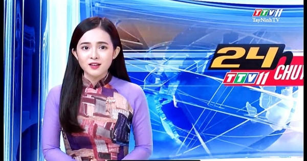 Nữ MC "đậm nét ngây thơ" gây sốt cộng đồng mạng Nữ MC "đậm nét ngây thơ" gây sốt cộng đồng mạng