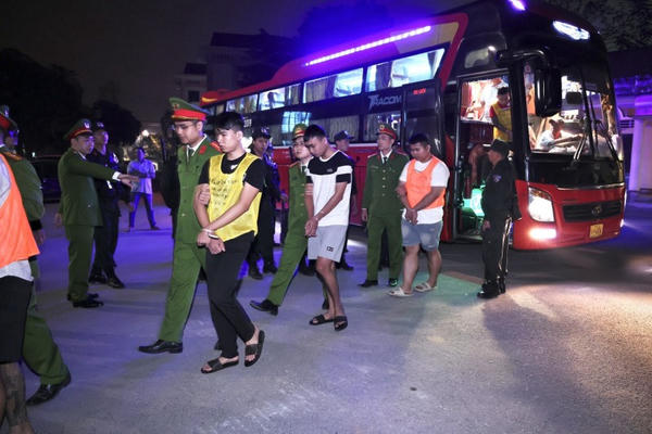 Lãnh đạo Bộ Công an biểu dương Công an Tuyên Quang phá đường dây lừa đảo công nghệ cao