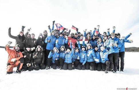 Lá cờ Việt Nam đã tung bay ở Bắc cực