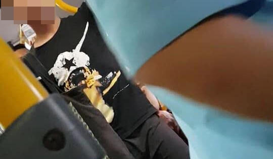 Hà Nội: Lại phát hiện người đàn ông thủ dâm sau lưng 2 cô gái trên tuyến buýt 01