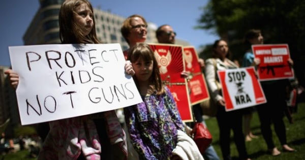 Mỹ: Gần 1.300 trẻ em thiệt mạng vì súng mỗi năm