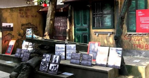 Rưng rưng 'Hà Nội ngày trở về'