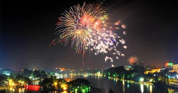Hà Nội sẽ bắn pháo hoa vào giao thừa Tết Kỷ Hợi 2019 tại 30 địa điểm