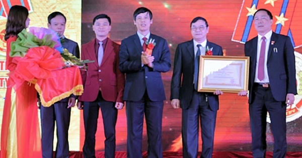 Tổng Công ty CP Hợp Lực đón nhận Huân chương Lao động hạng Nhất