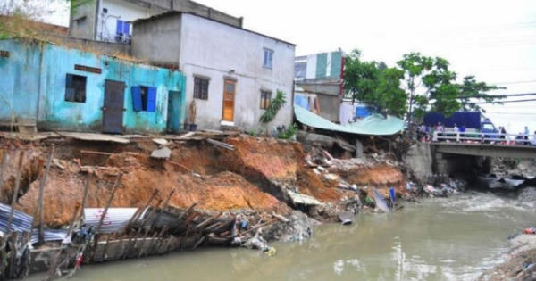 Phó chủ tịch TP Biên Hòa bị kỷ luật vì bờ kè cầu Xóm Mai bị sụp đổ