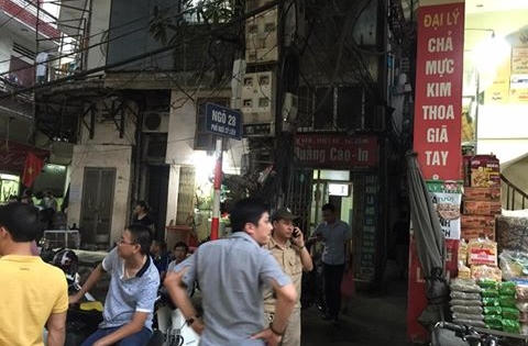 Hà Nội: Đâm người trọng thương rồi chốt cửa cố thủ trong nhà