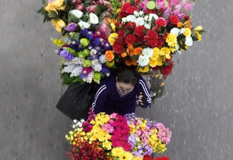 Gánh hàng rong Hà Nội đẹp mê hồn qua ống kính nhiếp ảnh gia nước ngoài