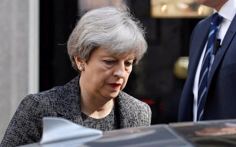 Chính trường Anh ngổn ngang giữa sóng gió