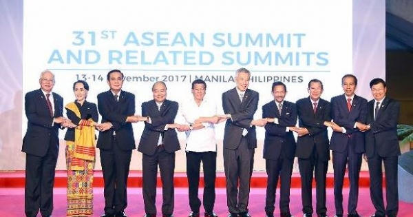 Thủ tướng Nguyễn Xuân Phúc: ASEAN cần tập trung vào lợi ích của người dân Thủ tướng Nguyễn Xuân Phúc: ASEAN cần tập trung vào lợi ích của người dân